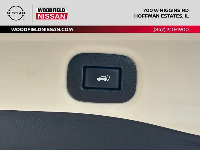 Used 2019 Nissan Rogue SV w/ Sun & Sound Touring Package AWD/4WD image 18