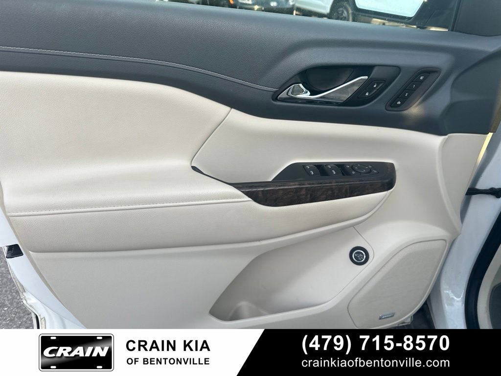 Used 2021 GMC Acadia Denali w/ Denali Technology Package FWD image 14