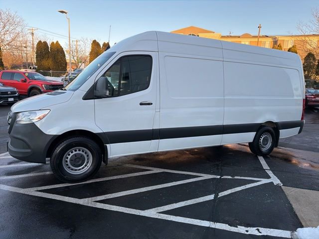Used 2021 Mercedes-Benz Sprinter 2500 image 4