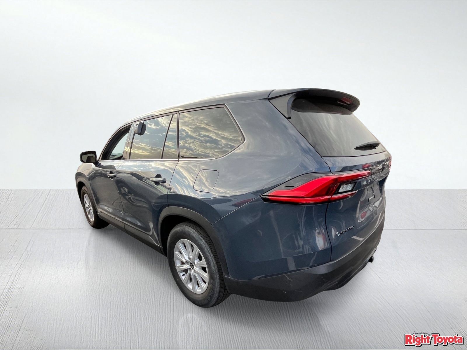 Used 2024 Toyota Grand Highlander AWD Hybrid image 3