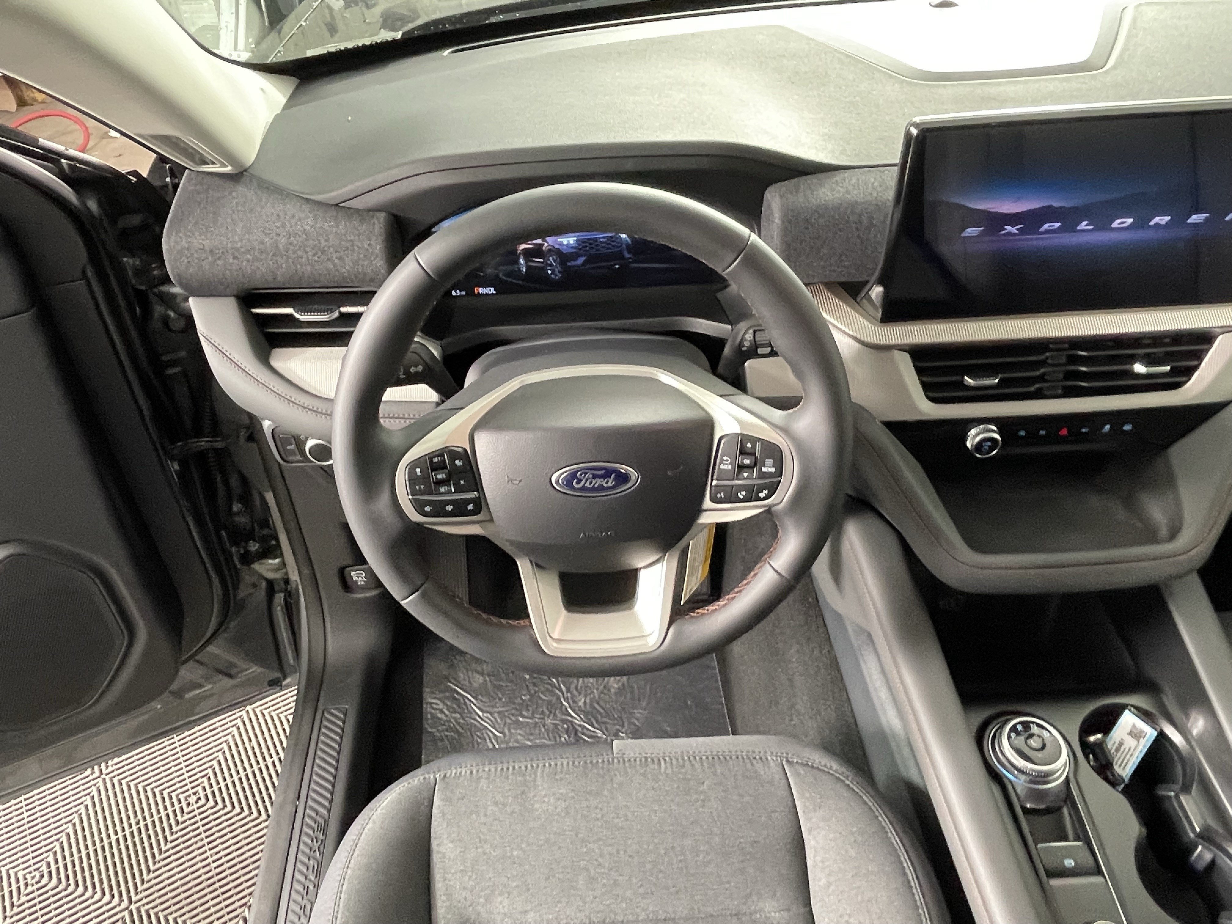 New 2026 Ford Explorer Active AWD/4WD image 12