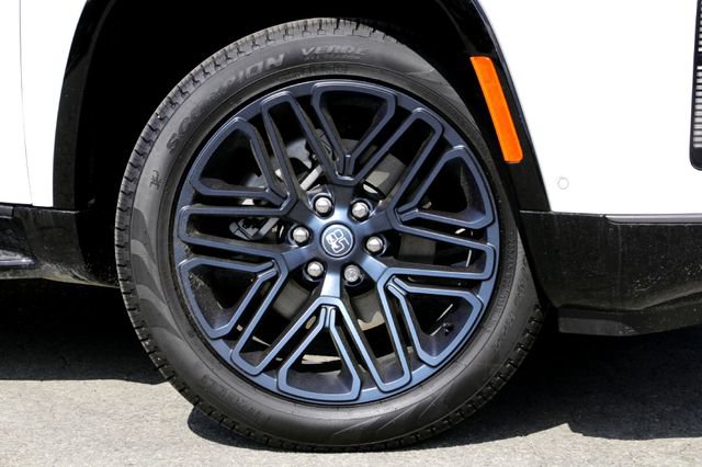 New 2026 Jeep Grand Wagoneer 4WD image 2