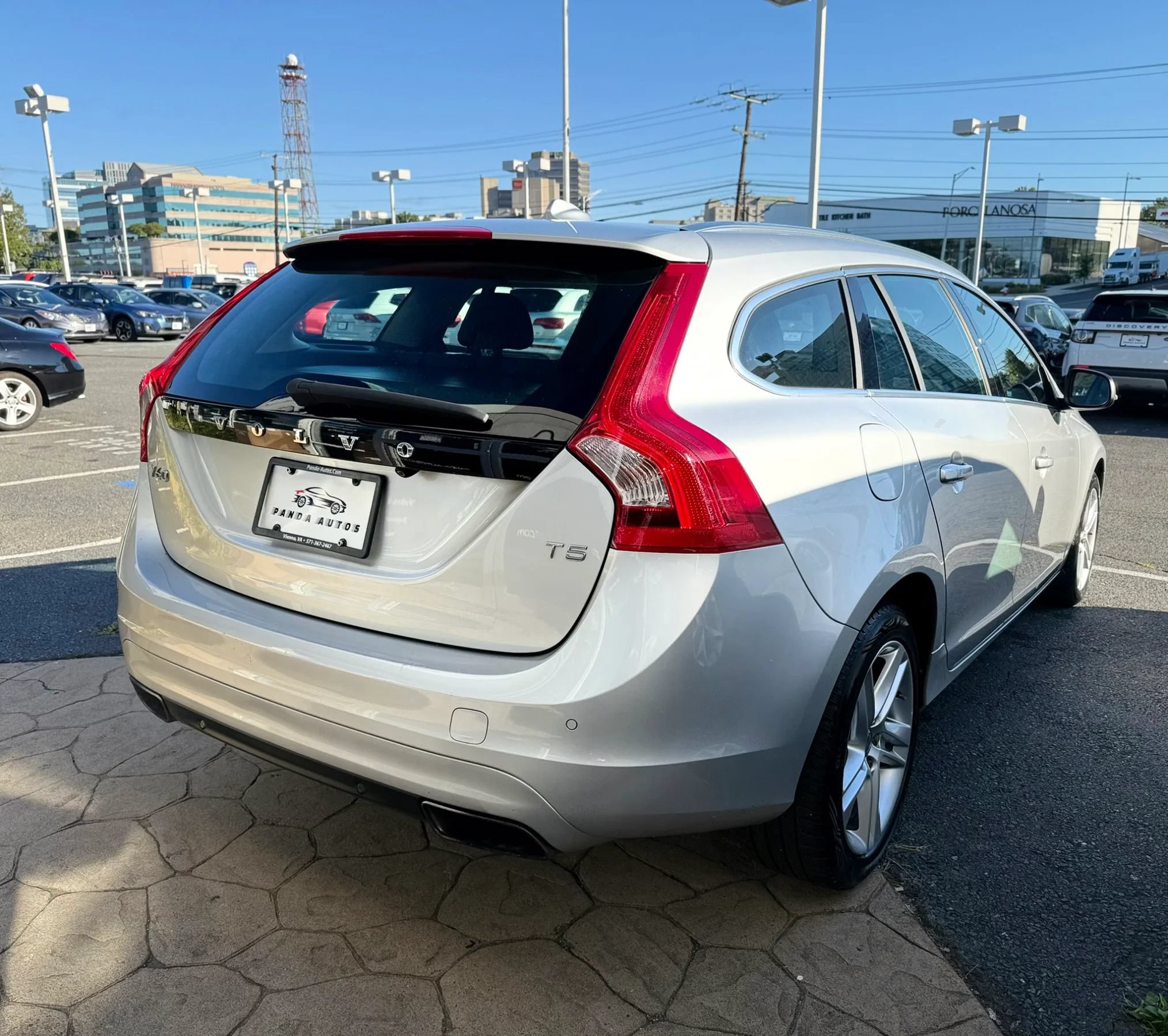 Used 2015 Volvo V60 T5 Premier FWD image 7