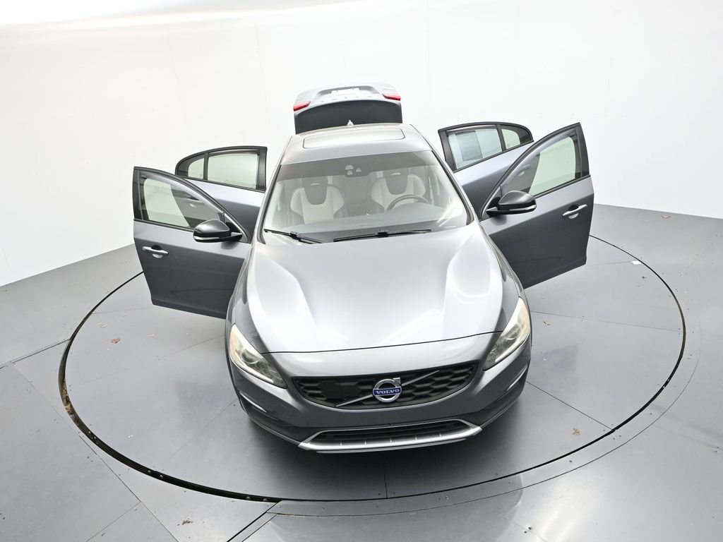 Used 2017 Volvo S60 T5 Cross Country Platinum image 40