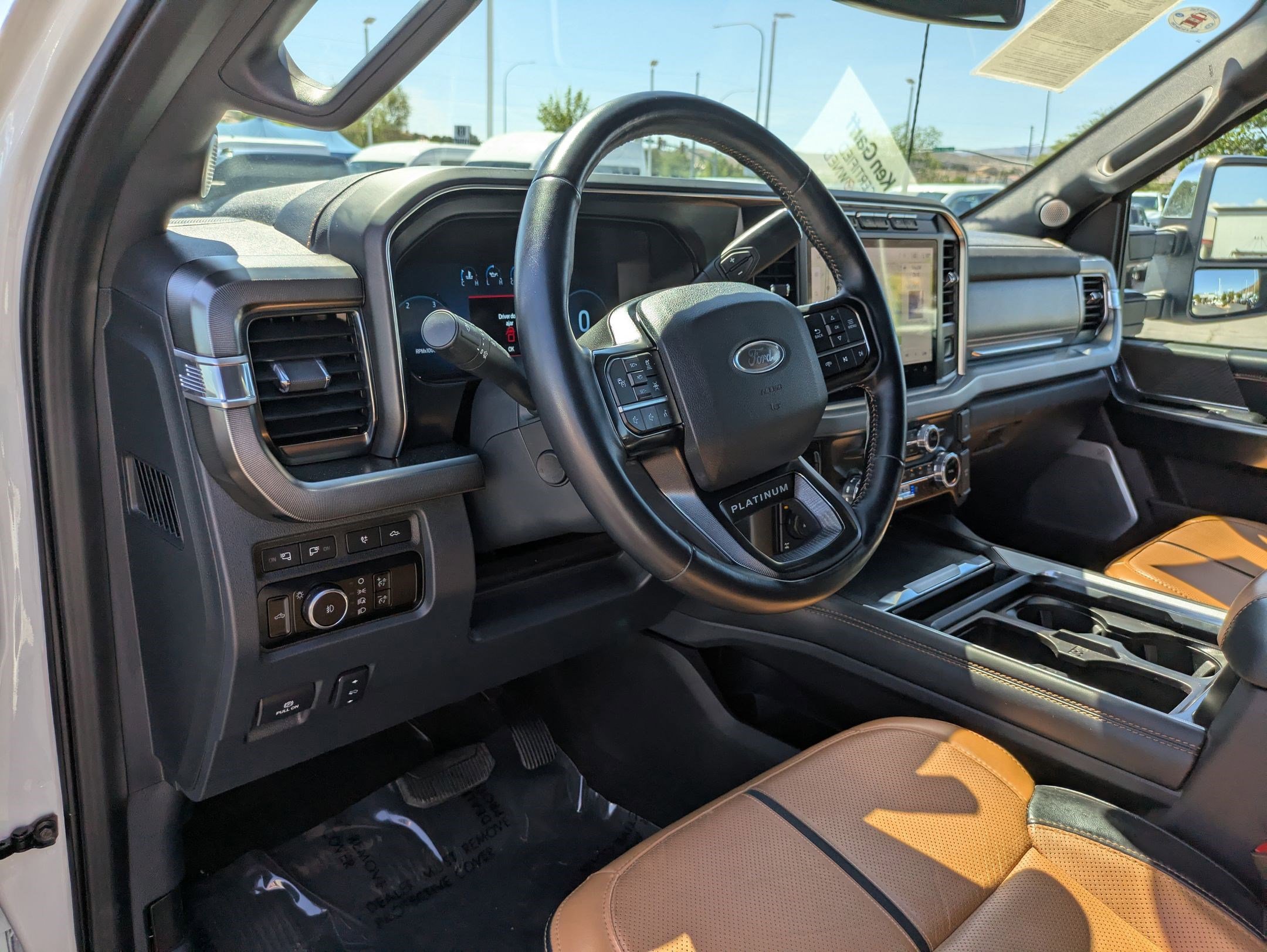 Used 2023 Ford F250 Platinum w/ FX4 Off-Road Package image 16