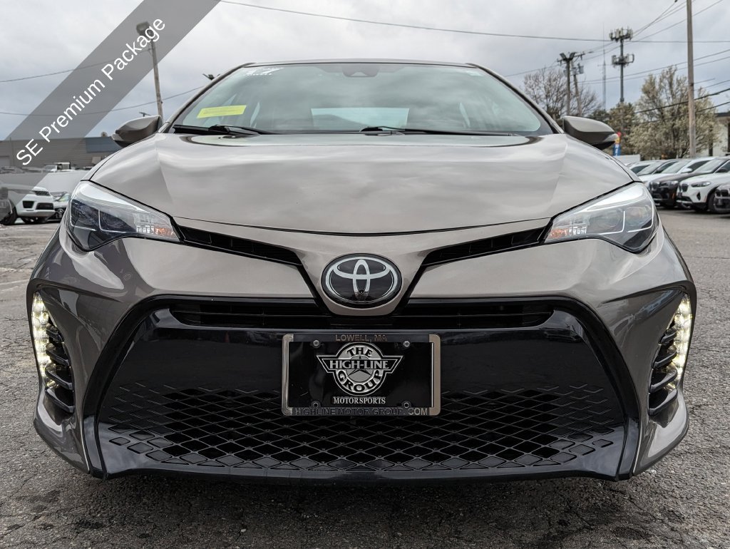 Used 2017 Toyota Corolla SE w/ SE Premium Package FWD image 5