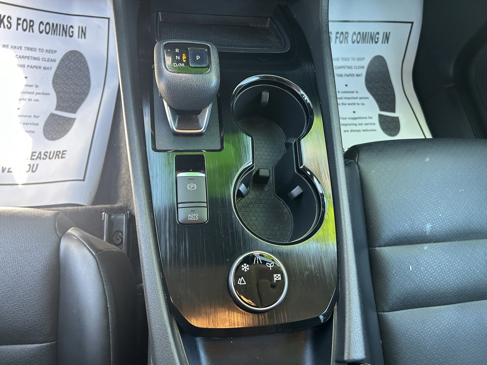 Used 2021 Nissan Rogue SV w/ Premium Package image 23