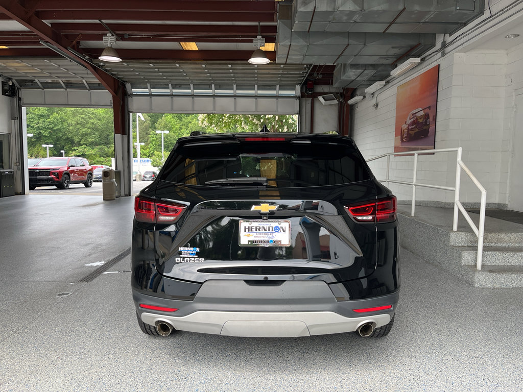 Used 2024 Chevrolet Blazer LT w/ Convenience Package FWD image 7