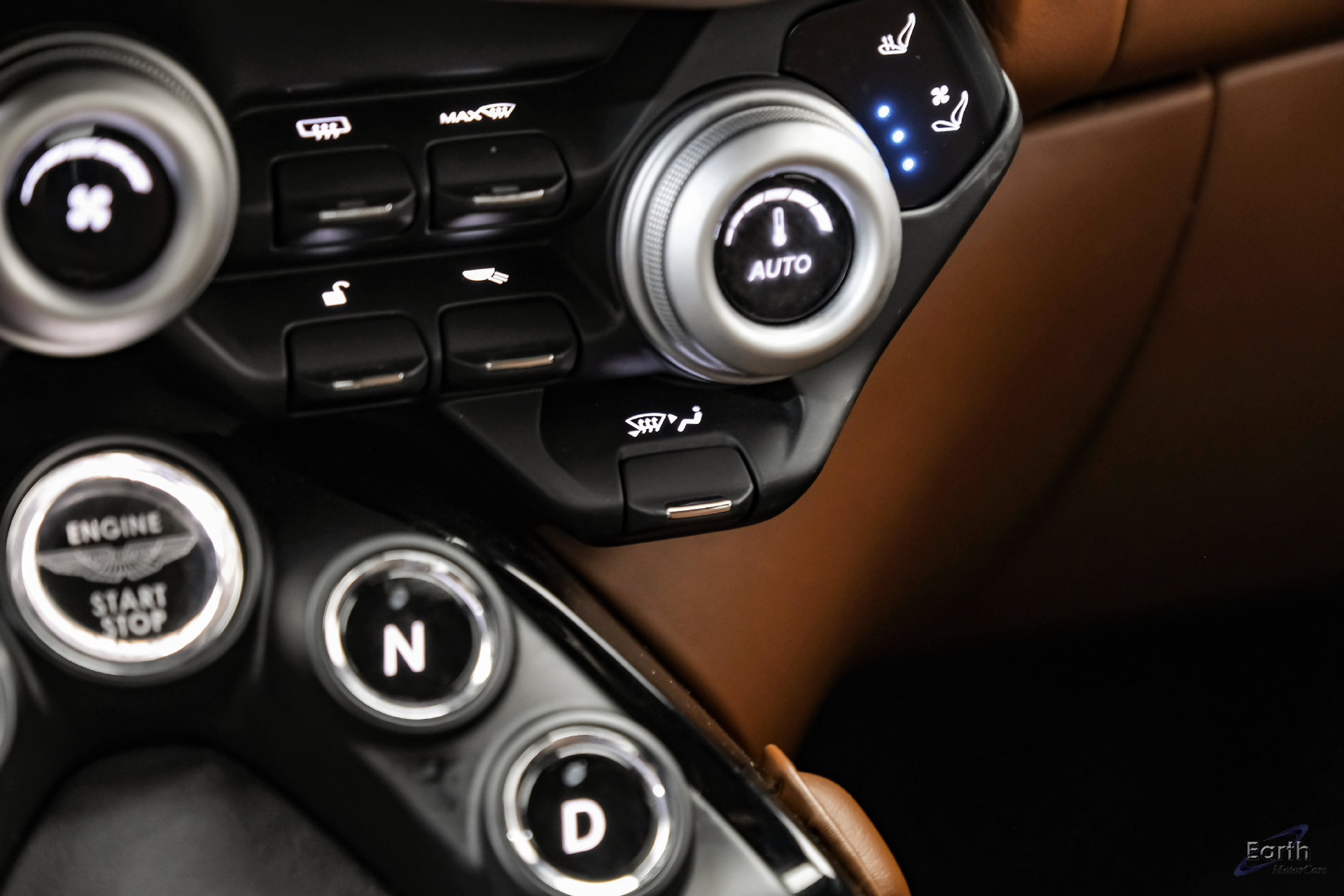 Used 2020 Aston Martin V8 Vantage Coupe RWD image 70