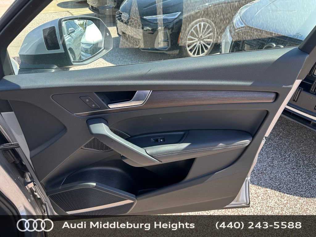 Certified 2024 Audi Q5 e Premium Plus AWD/4WD image 36