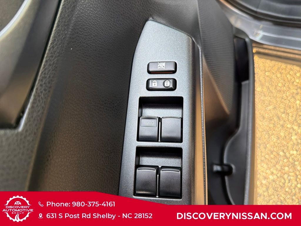 Used 2016 Toyota RAV4 LE image 12