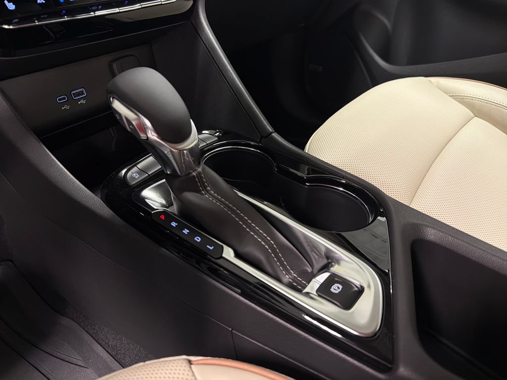 New 2026 Buick Encore GX Avenir w/ Avenir Convenience Package FWD image 34
