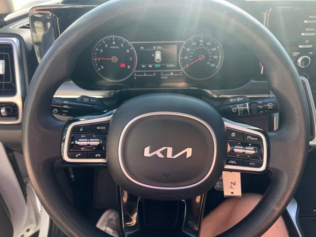 Used 2022 Kia Sorento LX AWD/4WD image 8