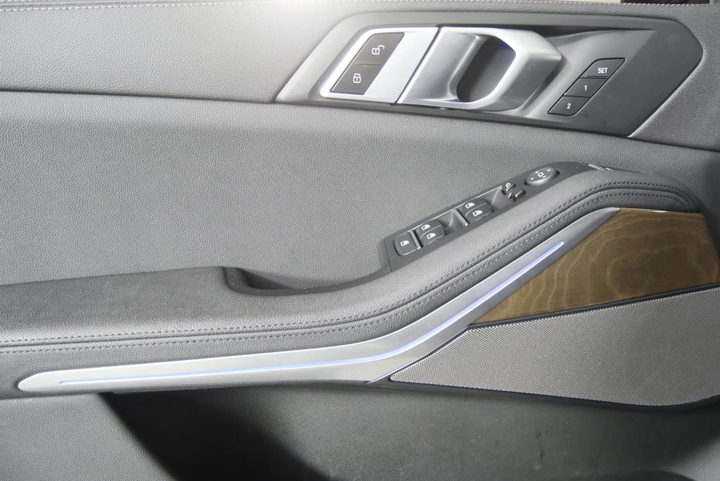 Used 2021 BMW X5 sDrive40i w/ Premium Package image 9