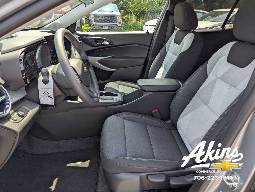 New 2026 Chevrolet Trax LS w/ LS Convenience Package FWD image 19