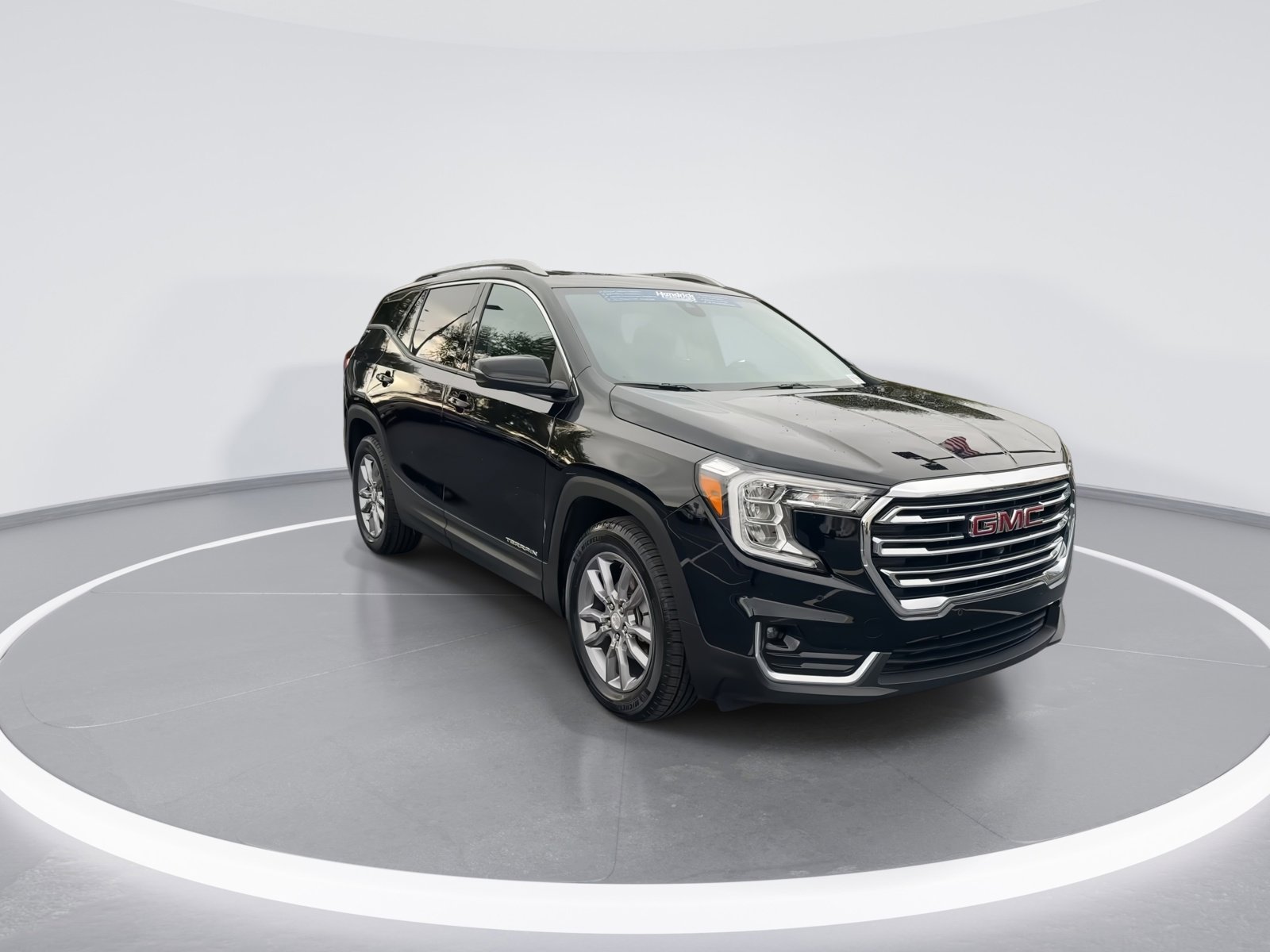 Used 2022 GMC Terrain SLT w/ Infotainment Package II image 2