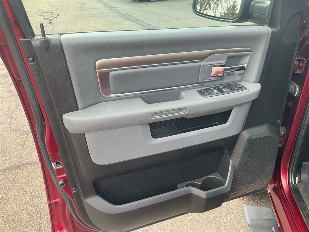 Used 2019 RAM 1500 Classic Warlock image 24