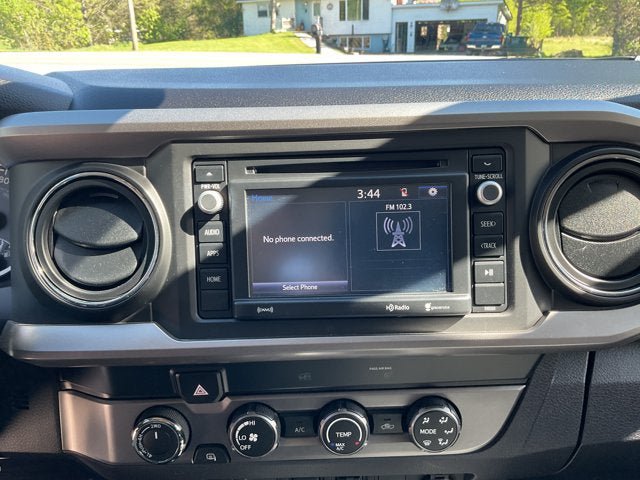 Used 2019 Toyota Tacoma SR5 AWD/4WD image 24