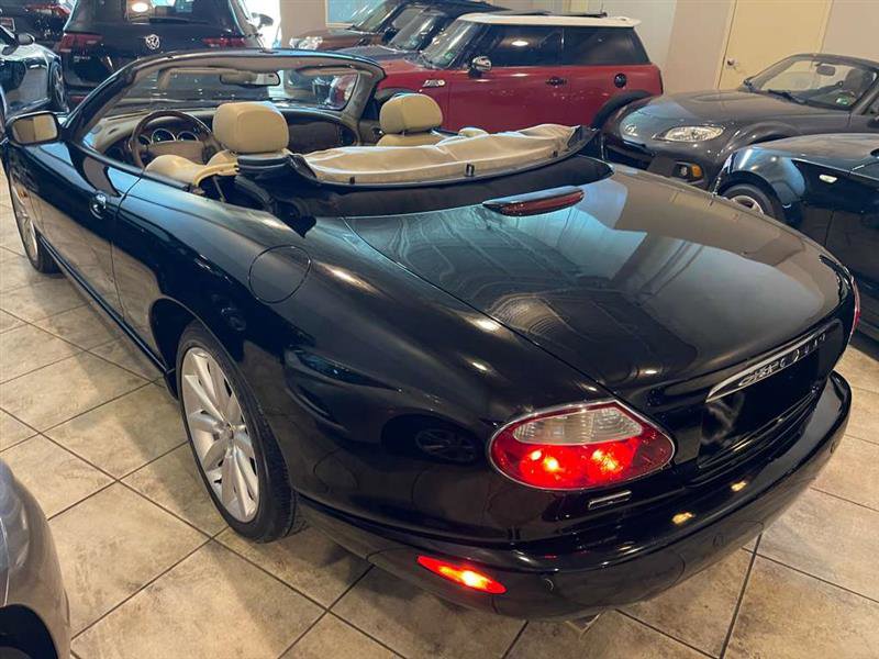 Used 2006 Jaguar XK8 Convertible image 49