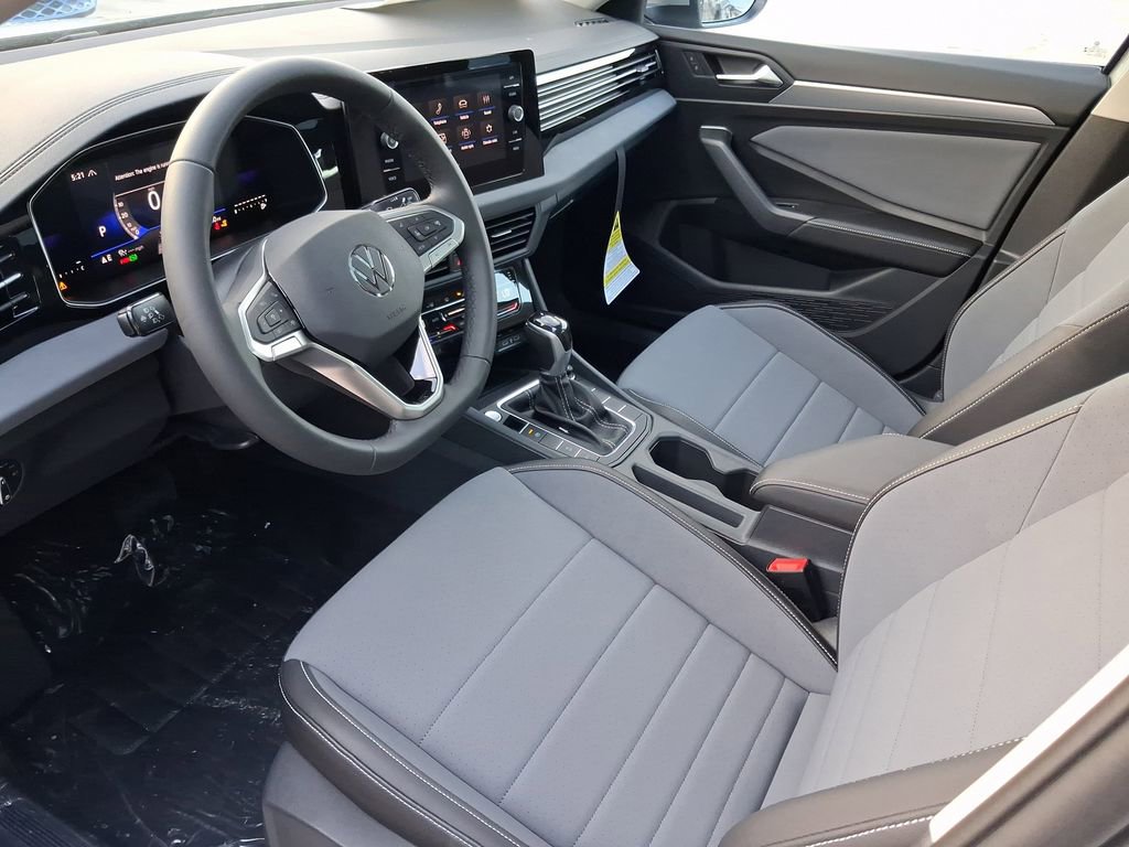 New 2026 Volkswagen Jetta SE image 7