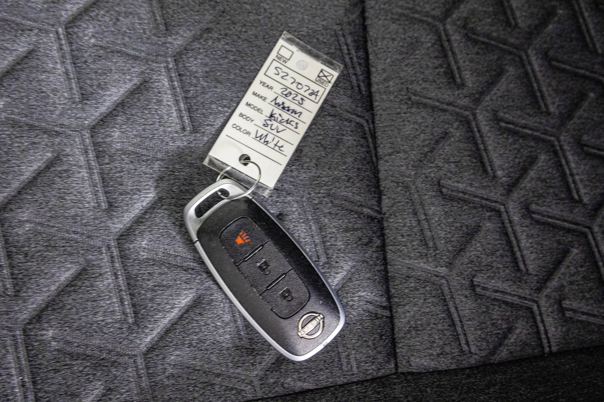 Used 2025 Nissan Kicks SV image 40