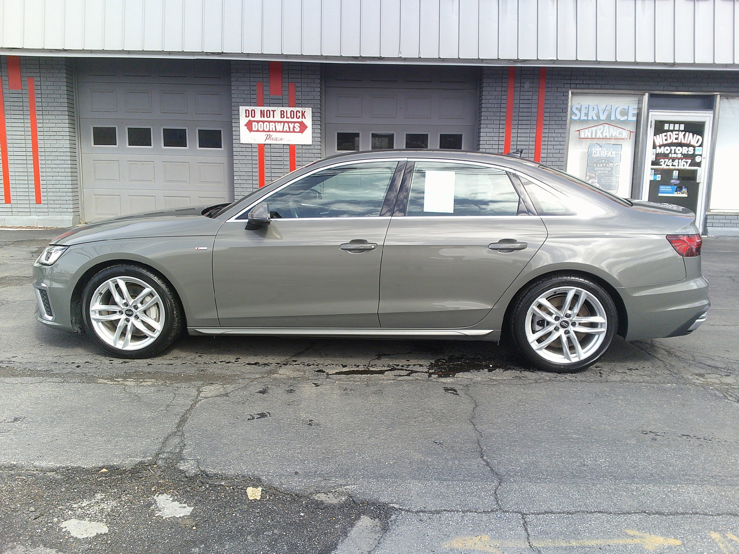 Used 2023 Audi A4 2.0T Premium Plus AWD/4WD image 2