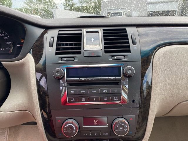 Used 2011 Cadillac DTS Luxury image 21