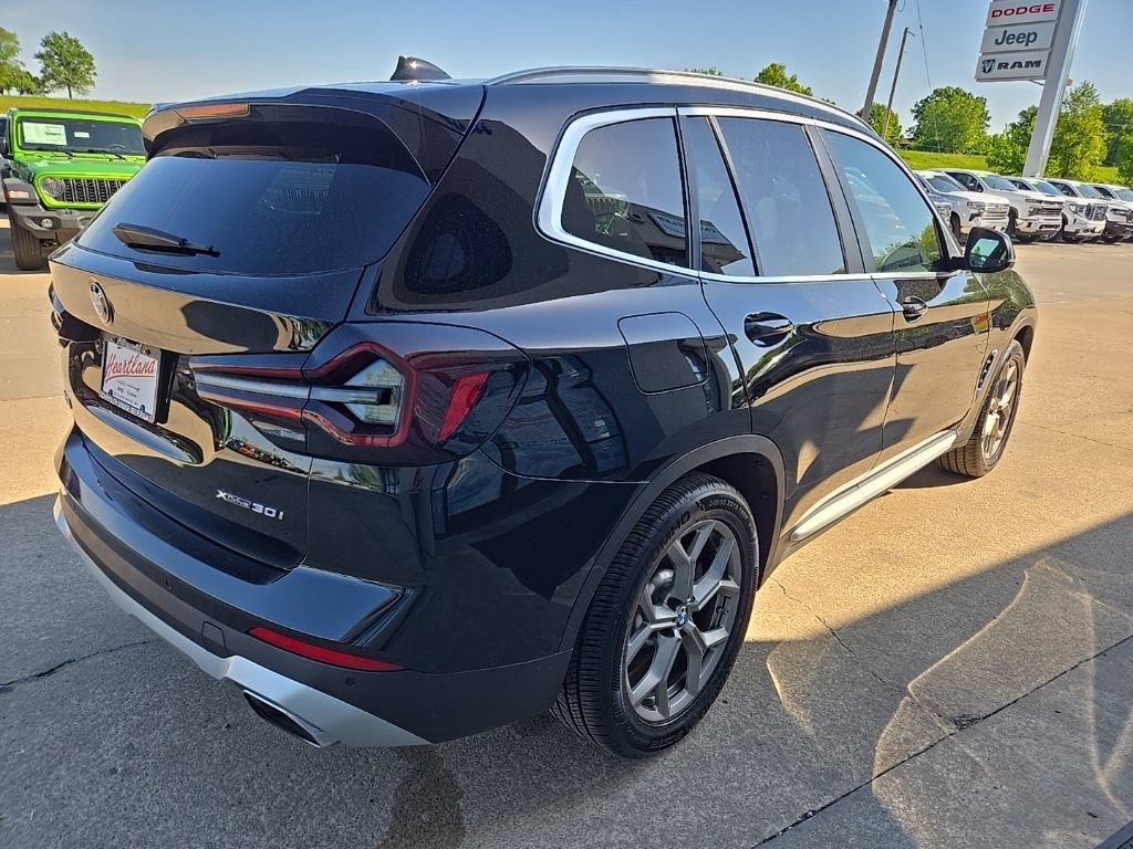 Used 2024 BMW X3 xDrive30i AWD/4WD image 11