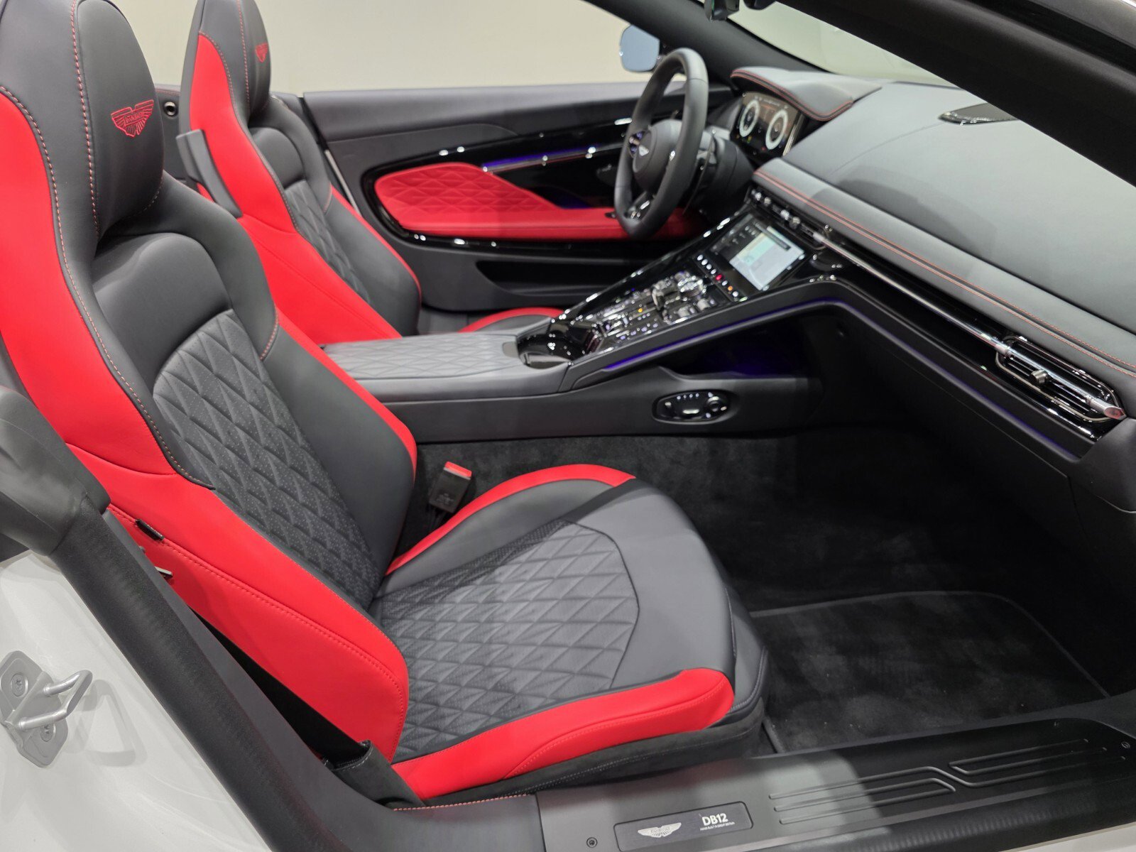 New 2025 Aston Martin DB12 Convertible image 22