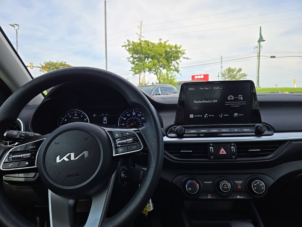 Certified 2023 Kia Forte LXS FWD image 33
