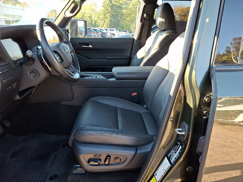Used 2024 Lexus GX 550 AWD/4WD image 15