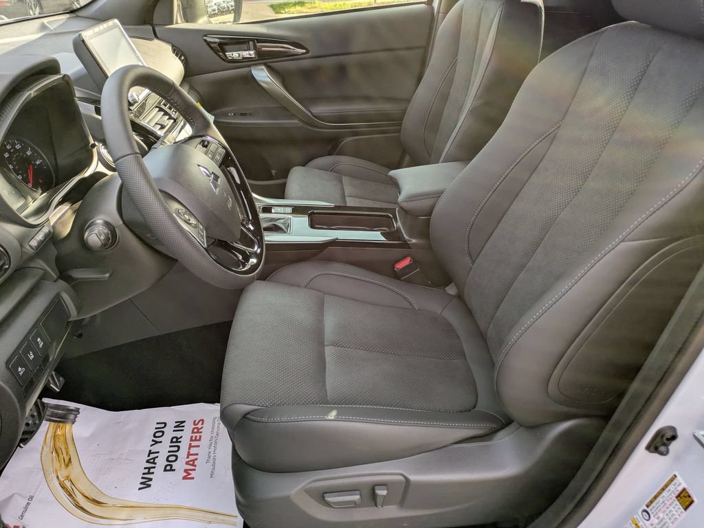 New 2025 Mitsubishi Eclipse Cross AWD image 10