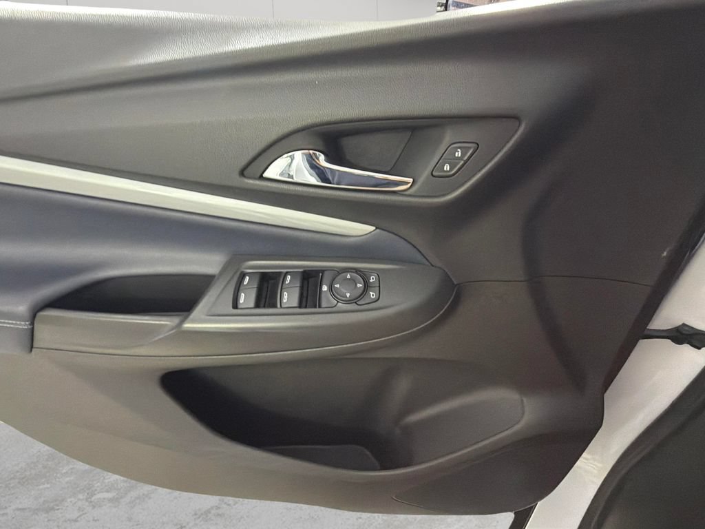 Used 2023 Chevrolet Bolt EUV Premier FWD image 25