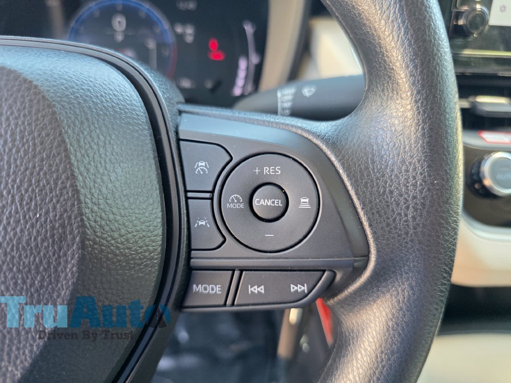Used 2026 Toyota Corolla LE FWD image 17