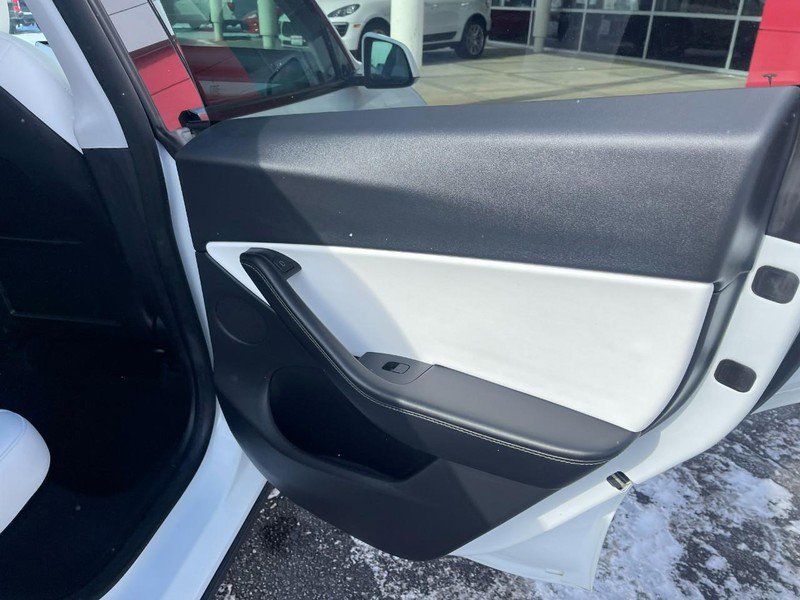 Used 2021 Tesla Model Y Long Range image 13