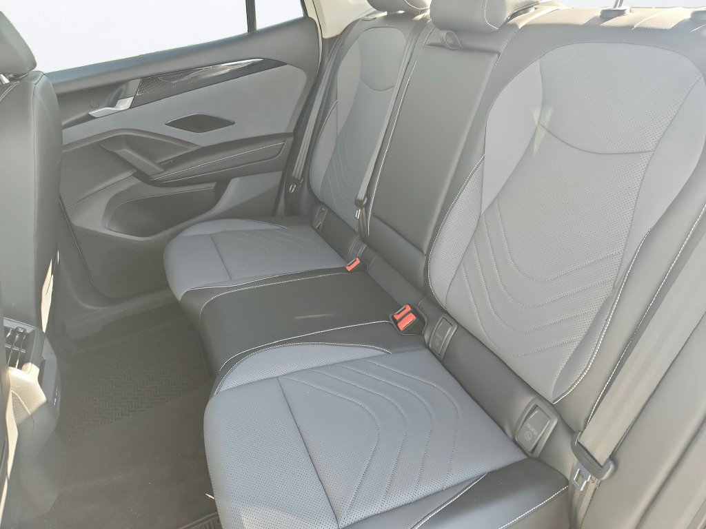 Certified 2026 Volkswagen Tiguan SE AWD/4WD image 21