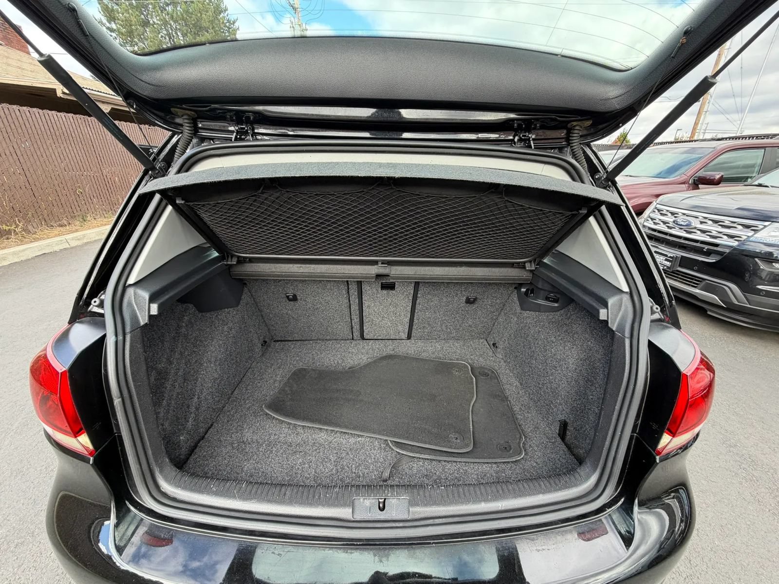 Used 2011 Volkswagen Golf TDI FWD image 11