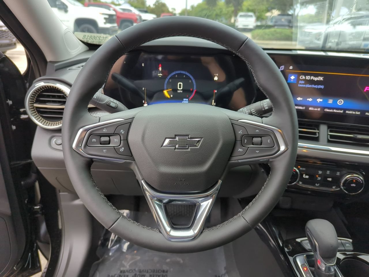 New 2026 Chevrolet Trax ACTIV w/ Sunroof Package FWD image 10