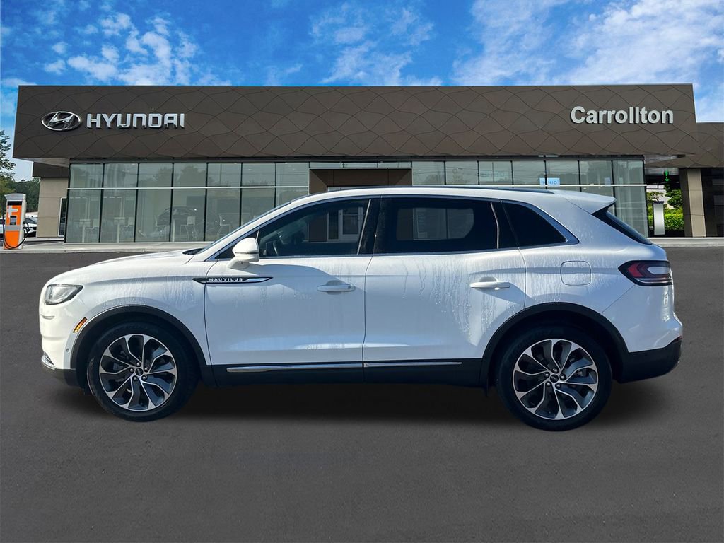 Used 2022 Lincoln Nautilus Reserve w/ Equipment Group 201A image 8