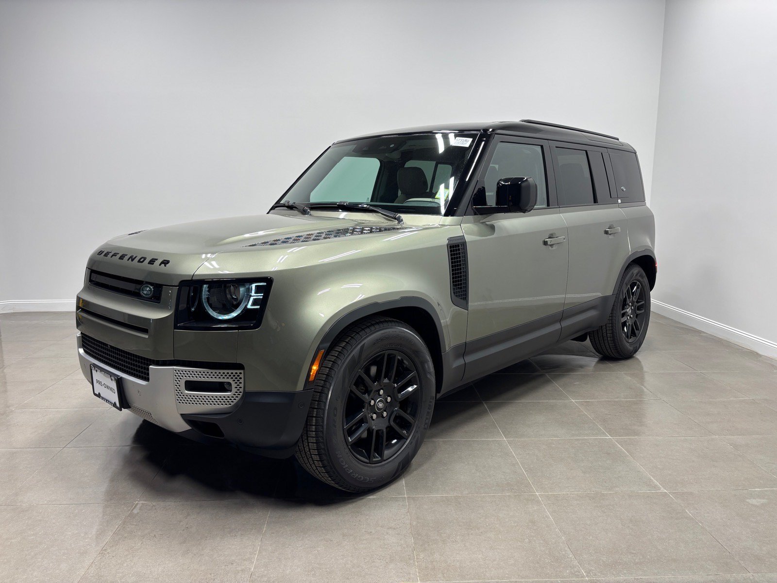 Used 2024 Land Rover Defender 110 S AWD/4WD image 1