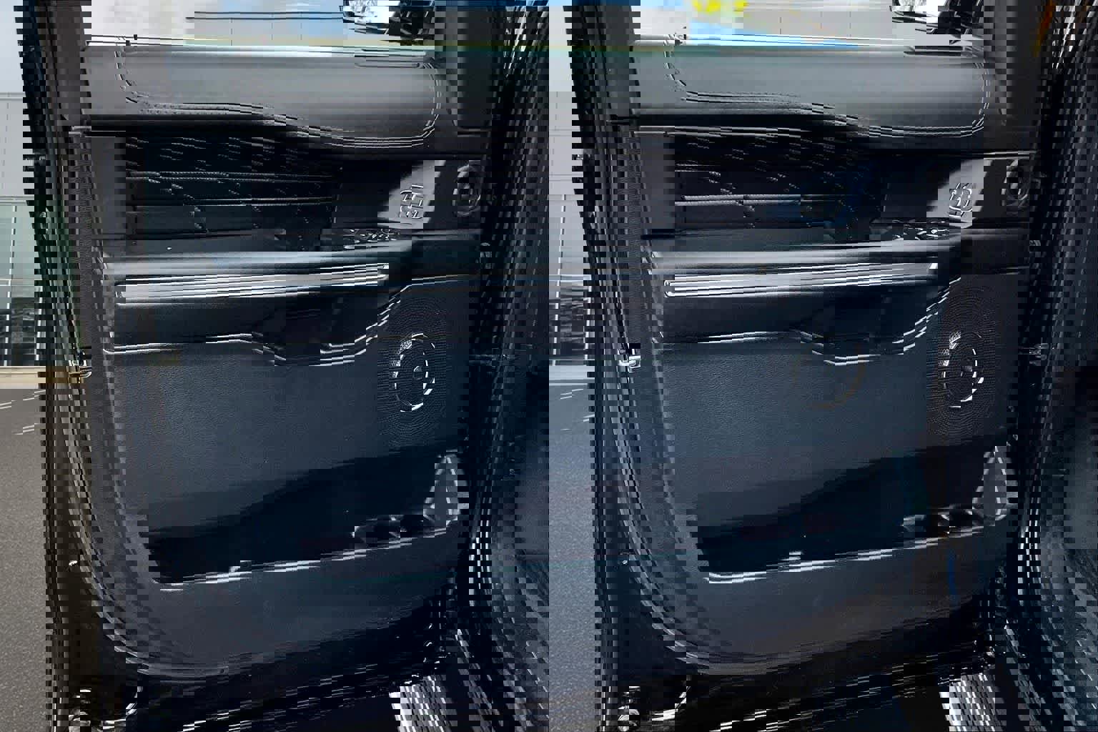 Used 2021 Ford Expedition Platinum AWD/4WD image 28