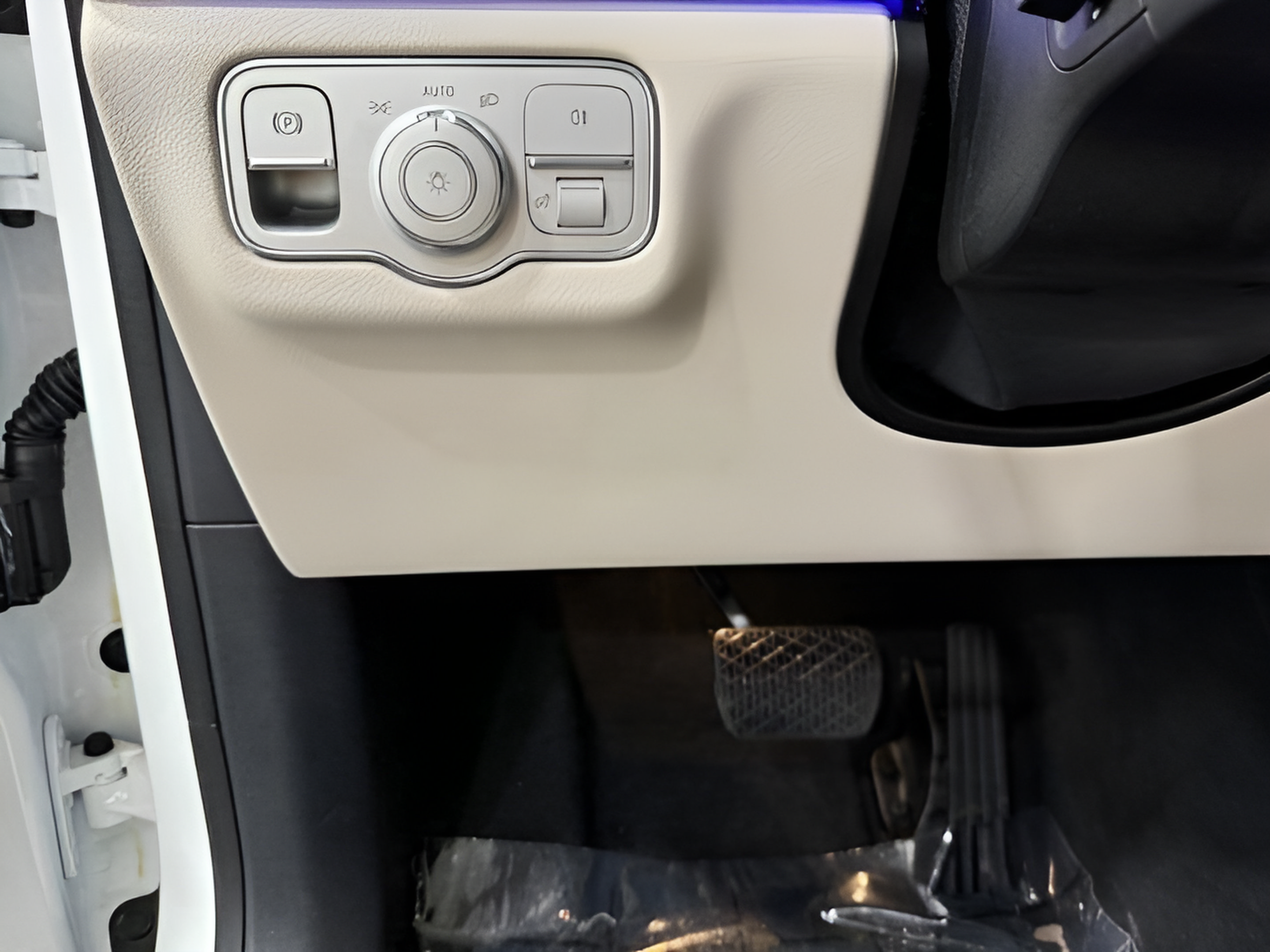 Certified 2025 Mercedes-Benz GLE 450 4MATIC image 32