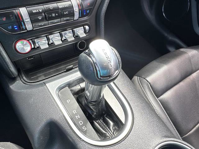 Used 2022 Ford Mustang Premium RWD image 21