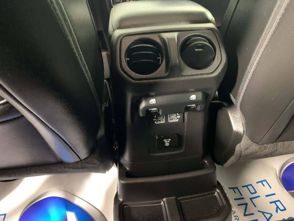 Used 2022 Jeep Wrangler Unlimited Sahara w/ Cold Weather Group image 33