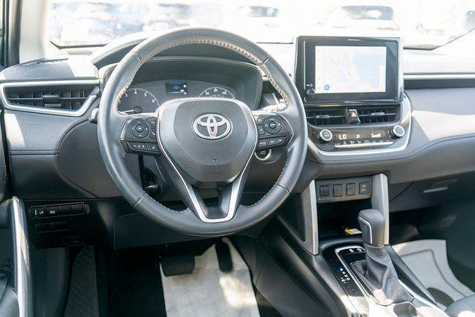 Used 2023 Toyota Corolla Cross LE w/ Moonroof Package AWD/4WD image 14