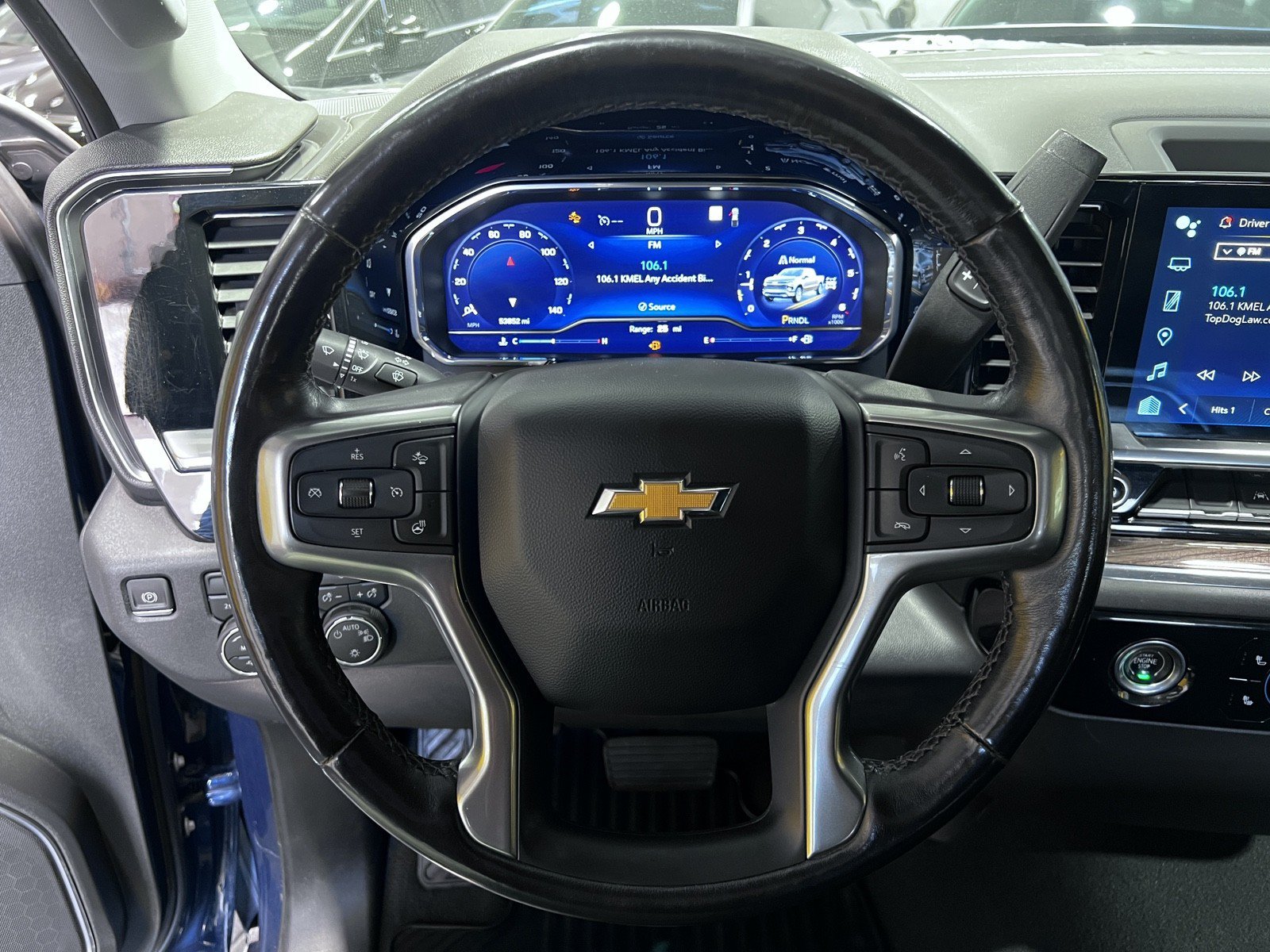 Used 2022 Chevrolet Silverado 1500 LT AWD/4WD image 11