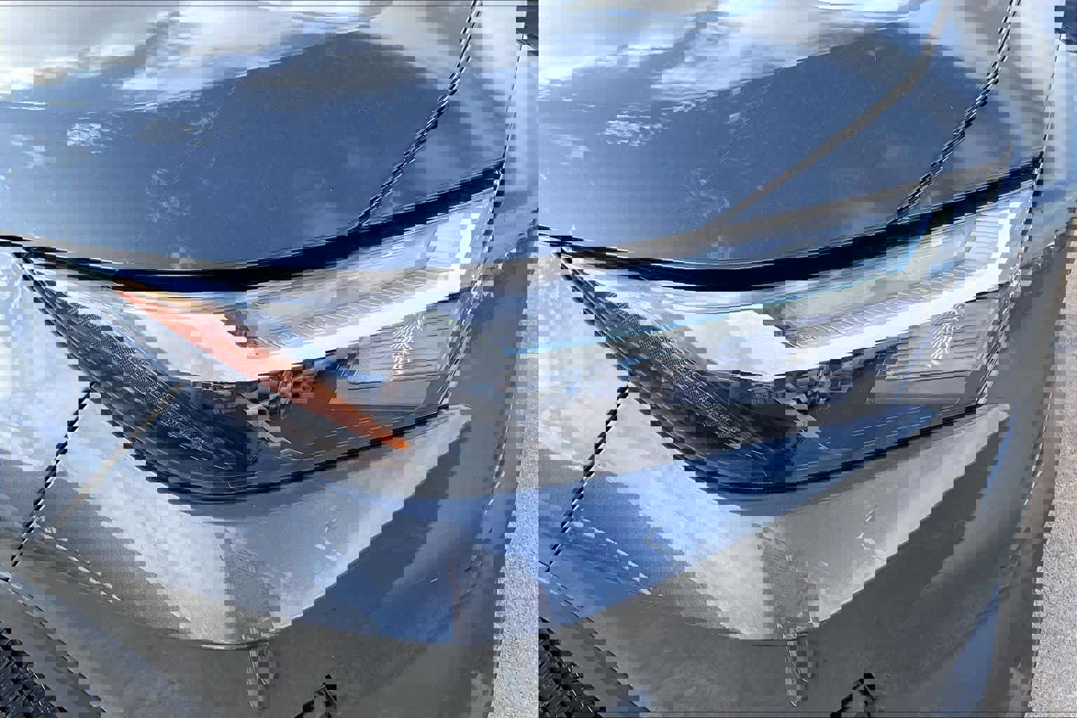 Used 2022 Toyota RAV4 XLE Premium image 27