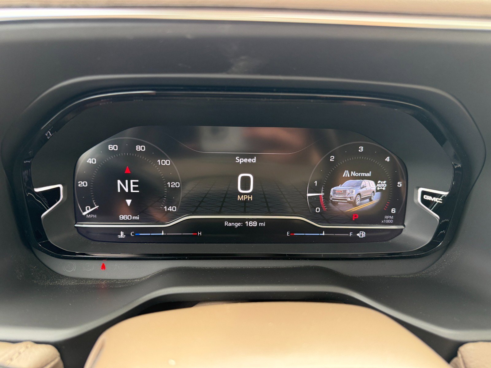 Used 2024 GMC Yukon Denali AWD/4WD image 32