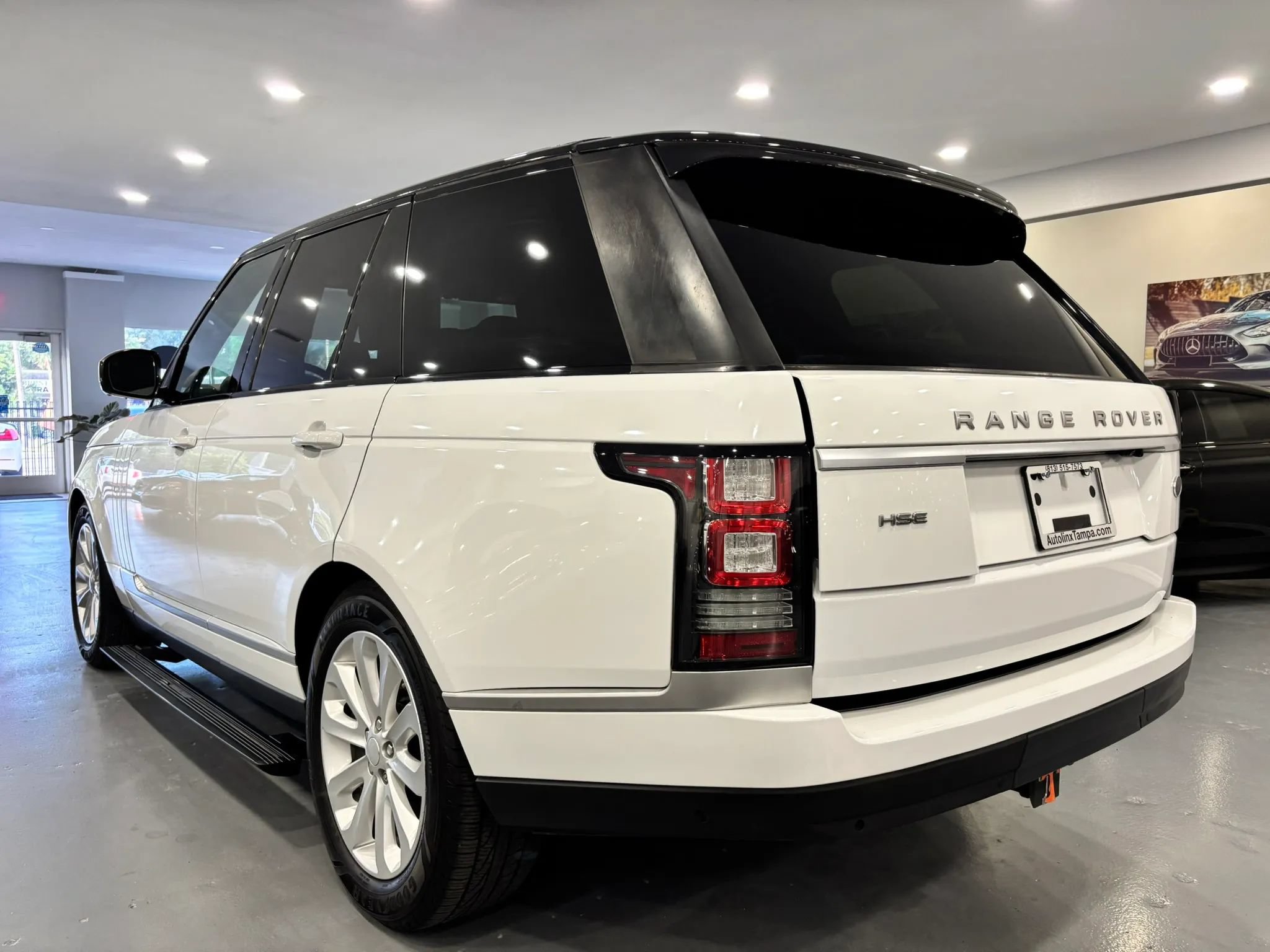 Used 2016 Land Rover Range Rover HSE AWD/4WD image 5