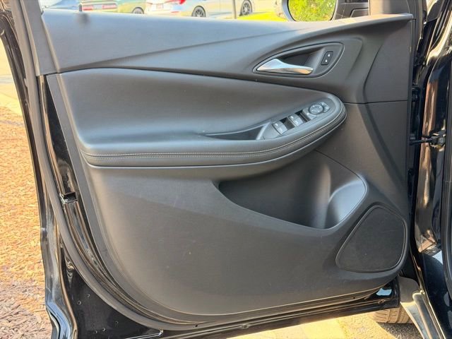 Used 2024 Buick Encore GX Preferred FWD image 21